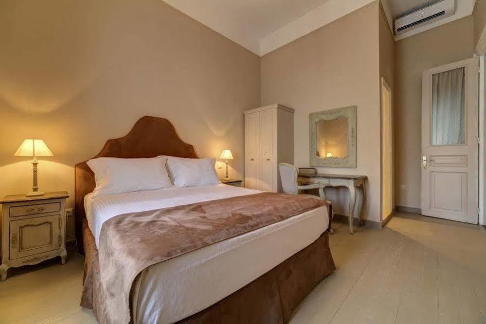 Home & Art Suites أثينا المظهر الخارجي الصورة