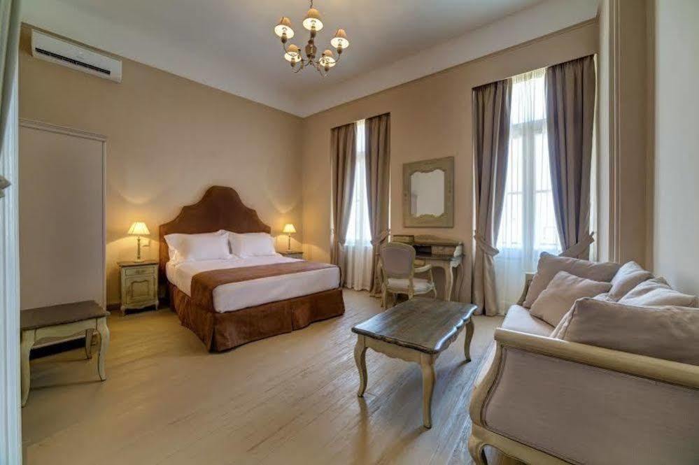 Home & Art Suites أثينا المظهر الخارجي الصورة